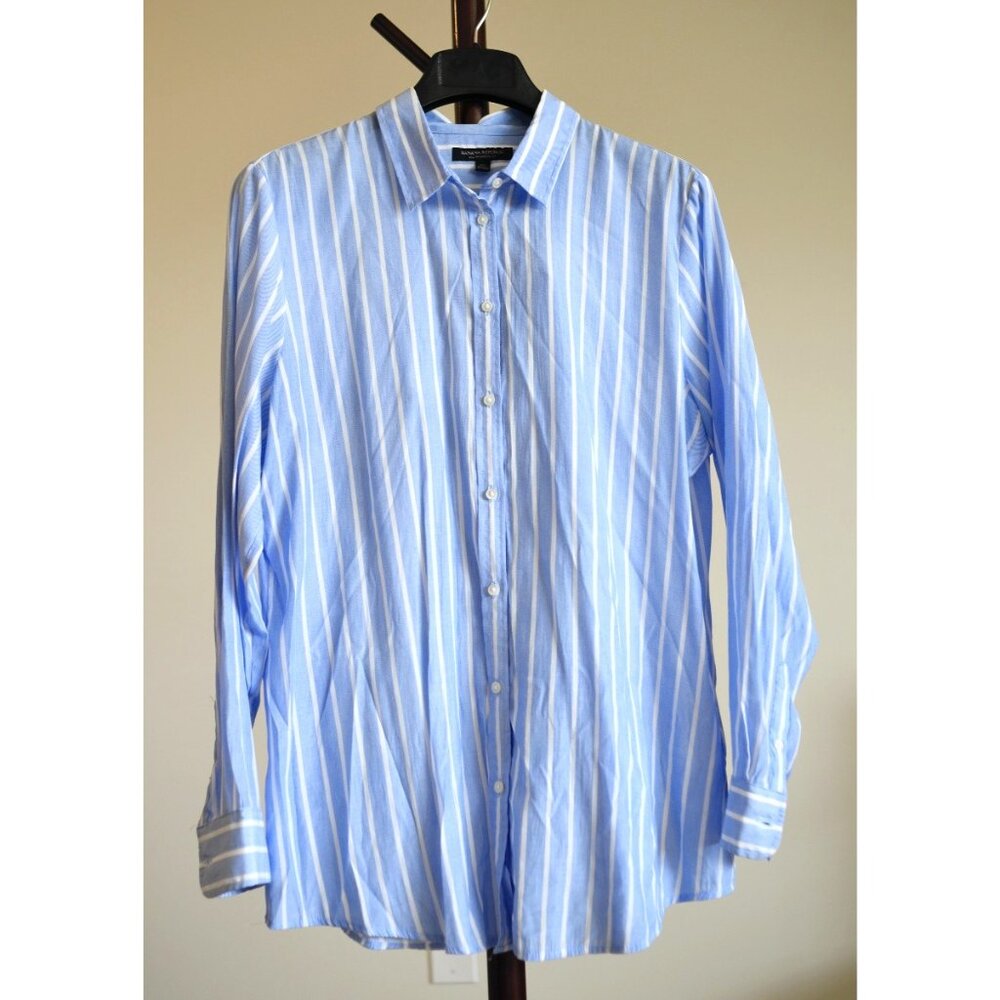 Banana Republic Long Sleeve Button Down Shirt
